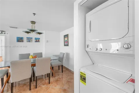 1621 Bay Road Miami Beach FL 33139