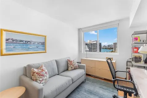 1621 Bay Road Miami Beach FL 33139