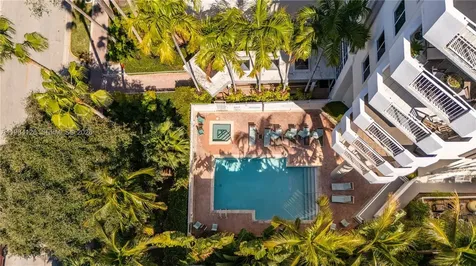 1621 Bay Road Miami Beach FL 33139