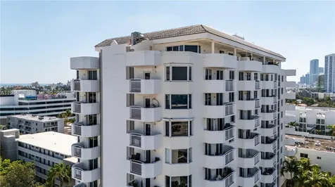 1621 Bay Road Miami Beach FL 33139