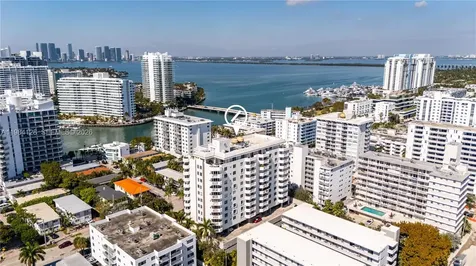 1621 Bay Road Miami Beach FL 33139