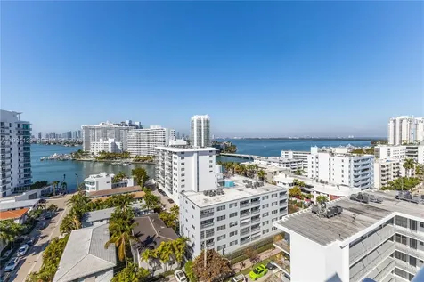 1621 Bay Road Miami Beach FL 33139
