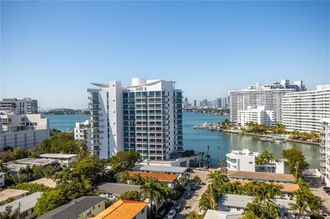 1621 Bay Road Miami Beach FL 33139