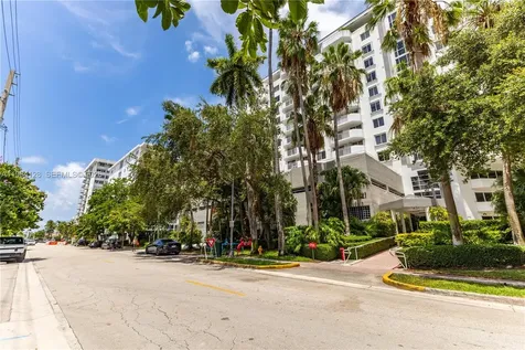1621 Bay Road Miami Beach FL 33139
