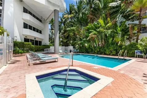 1621 Bay Road Miami Beach FL 33139
