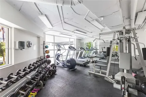 1621 Bay Road Miami Beach FL 33139
