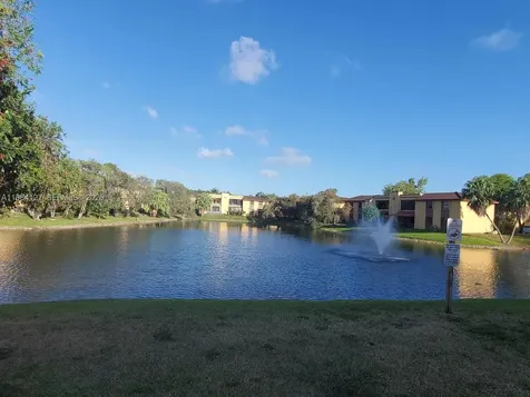 10885 NW 7th Street Miami FL 33172