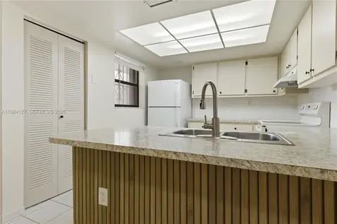 10885 NW 7th Street Miami FL 33172