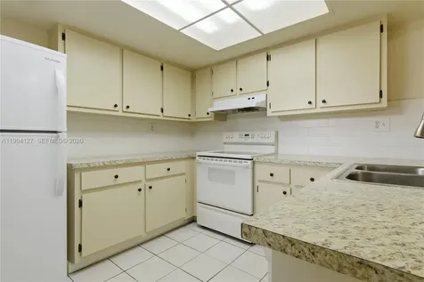 10885 NW 7th Street Miami FL 33172