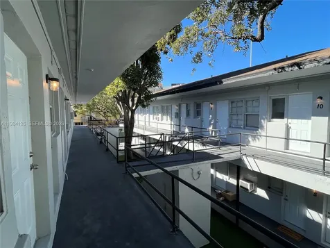1317 NW 2nd Avenue Miami FL 33136