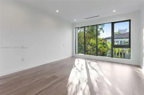 3086 Indiana Street Miami FL 33133