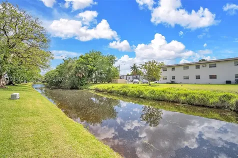 7344 SW 8th Court North Lauderdale FL 33068
