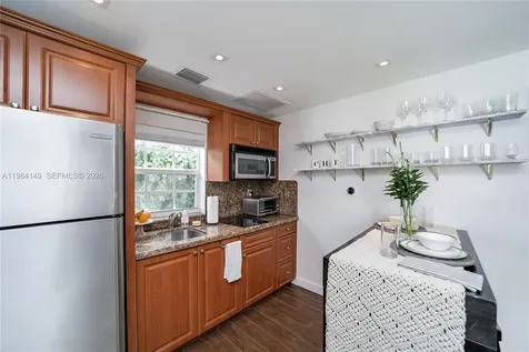 265-B Palm Avenue Miami Beach FL 33139