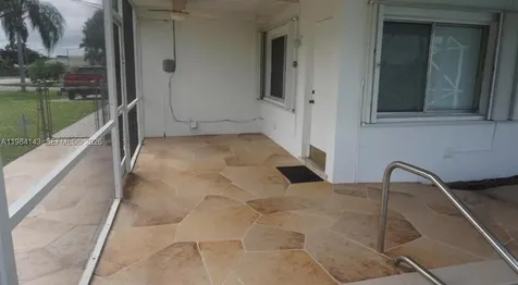 328 Riverdale Road Palm Springs FL 33461