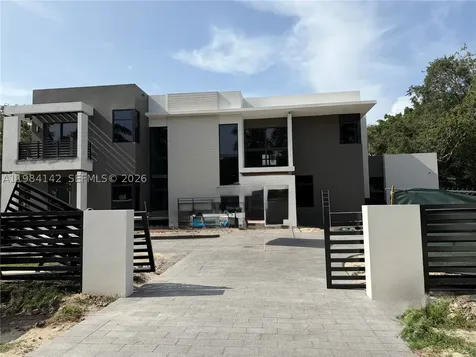 6800 SW 106th Street Pinecrest FL 33156