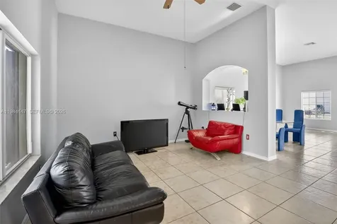 4523 SW 127th Terrace Miramar FL 33027