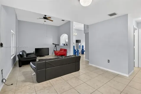 4523 SW 127th Terrace Miramar FL 33027