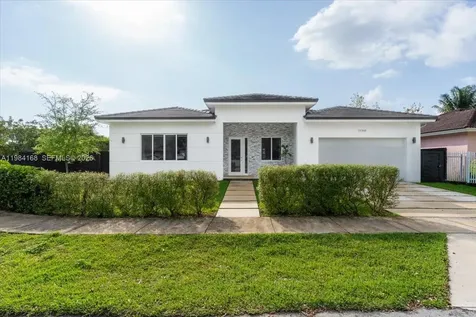21205 Ingraham Avenue Road Cutler Bay FL 33189