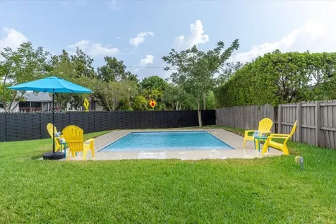 21205 Ingraham Avenue Road Cutler Bay FL 33189