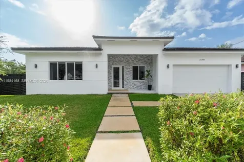 21205 Ingraham Avenue Road Cutler Bay FL 33189