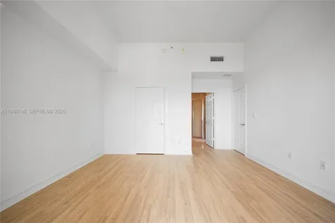 3001 NE 185th Street Aventura FL 33180