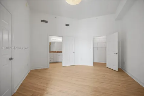 3001 NE 185th Street Aventura FL 33180