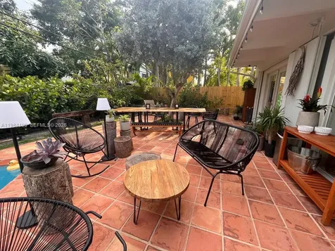 240 Greenwood Drive Key Biscayne FL 33149