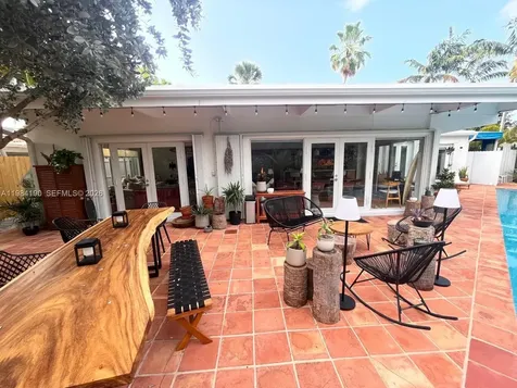 240 Greenwood Drive Key Biscayne FL 33149