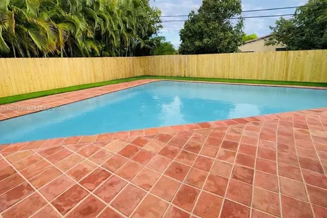 240 Greenwood Drive Key Biscayne FL 33149