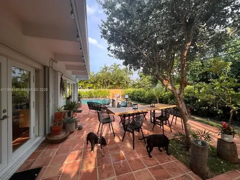 240 Greenwood Drive Key Biscayne FL 33149