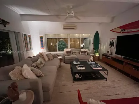 240 Greenwood Drive Key Biscayne FL 33149