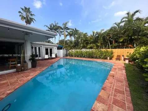 240 Greenwood Drive Key Biscayne FL 33149