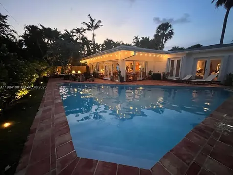 240 Greenwood Drive Key Biscayne FL 33149