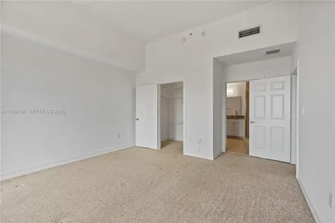 3001 NE 185th Street Aventura FL 33180