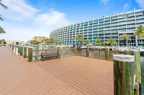 3001 NE 185th Street Aventura FL 33180
