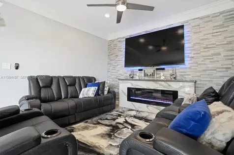 11201 Sunview Way Cooper City FL 33026