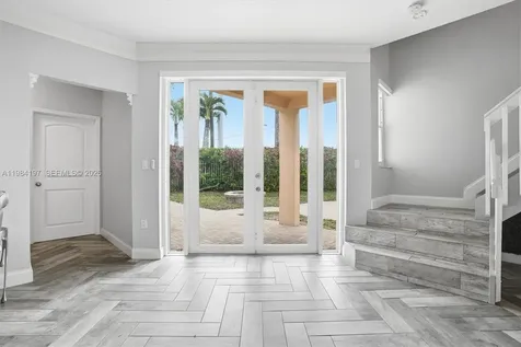 11201 Sunview Way Cooper City FL 33026