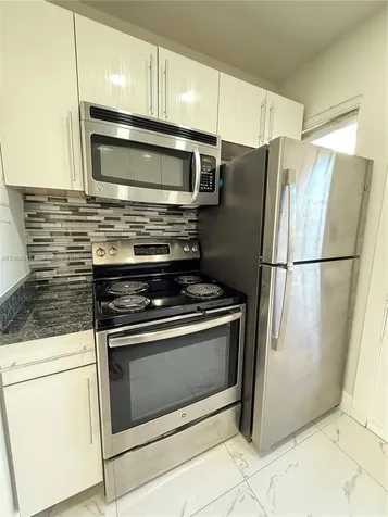 617 SW 11th Street Miami FL 33129