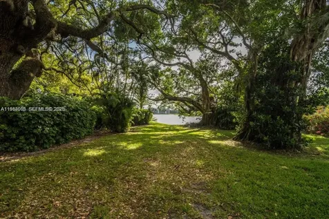 9430 Live Oak Place Davie FL 33324