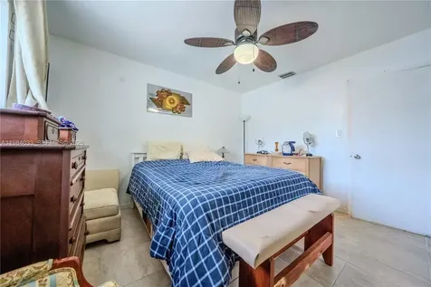 5721 SW 37th Street West Park FL 33023