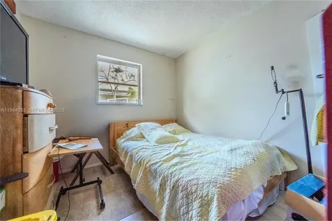 5721 SW 37th Street West Park FL 33023