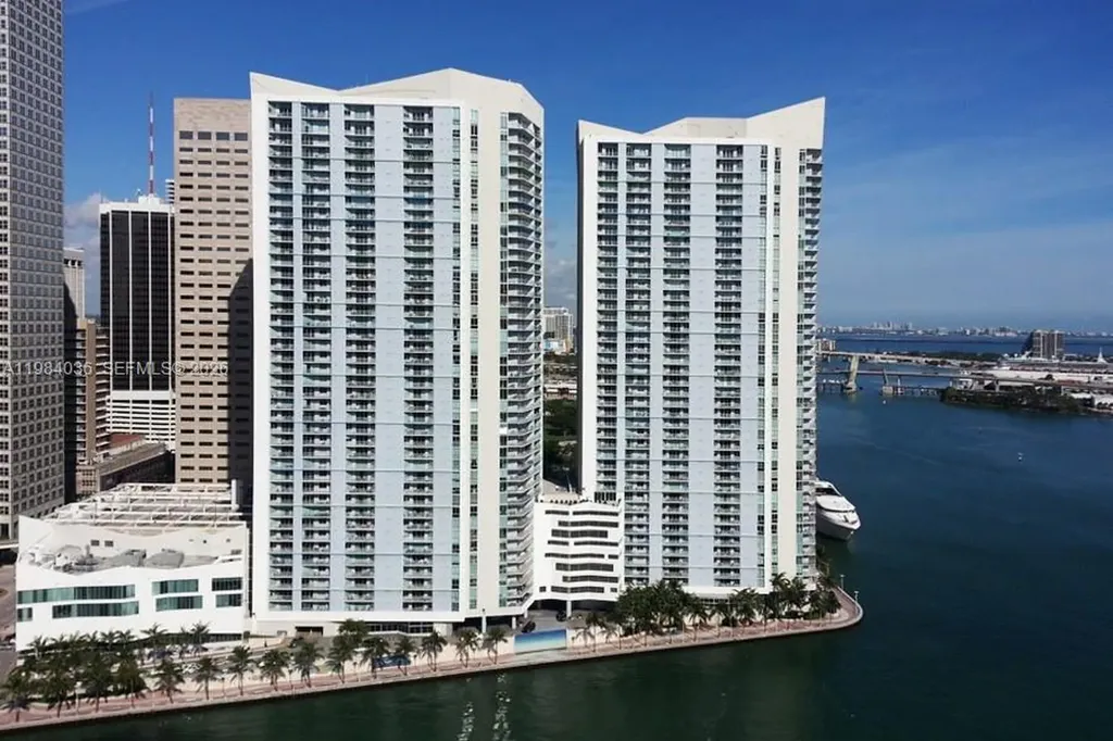 Miami FL 33131