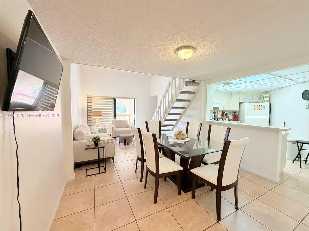 10233 NW 9 Street Miami FL 33172