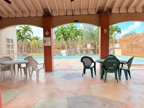 10233 NW 9 Street Miami FL 33172