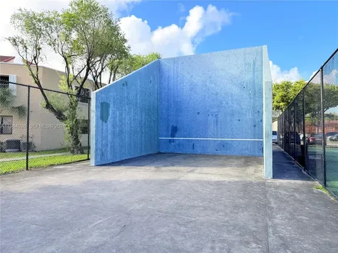 10233 NW 9 Street Miami FL 33172
