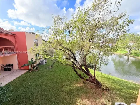 10233 NW 9 Street Miami FL 33172