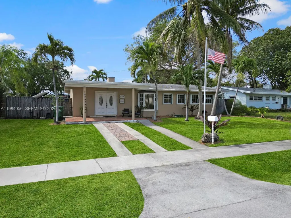 9365 Jamaica Drive Cutler Bay FL 33189