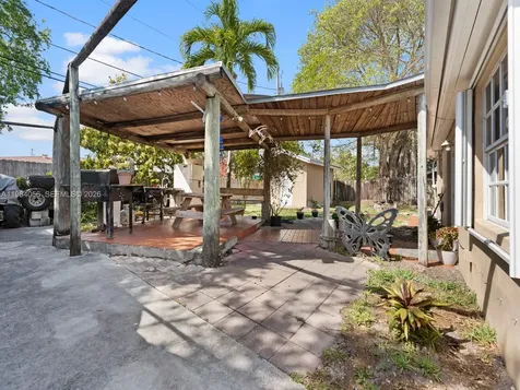 9365 Jamaica Drive Cutler Bay FL 33189