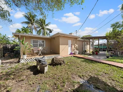 9365 Jamaica Drive Cutler Bay FL 33189