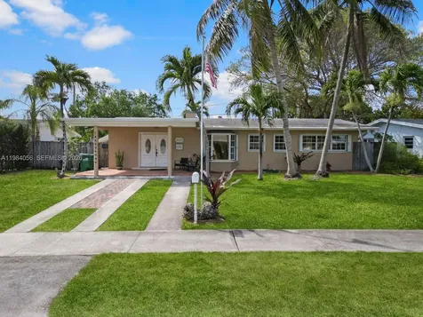 9365 Jamaica Drive Cutler Bay FL 33189